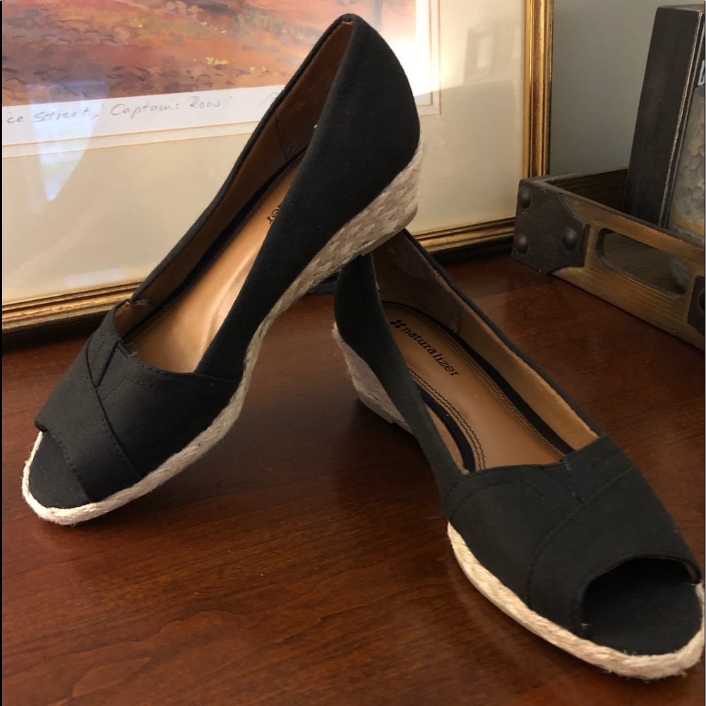 NWOT Naturalizer Black Open Toe Espadrille